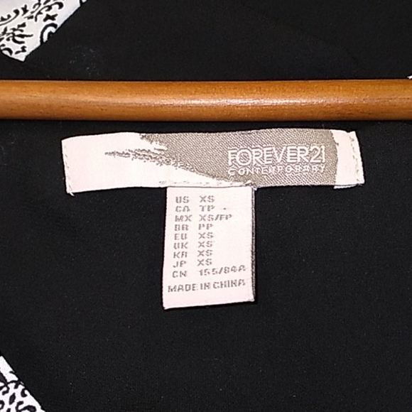 Forever 21 top, ladies  XS - Picture 4 of 4